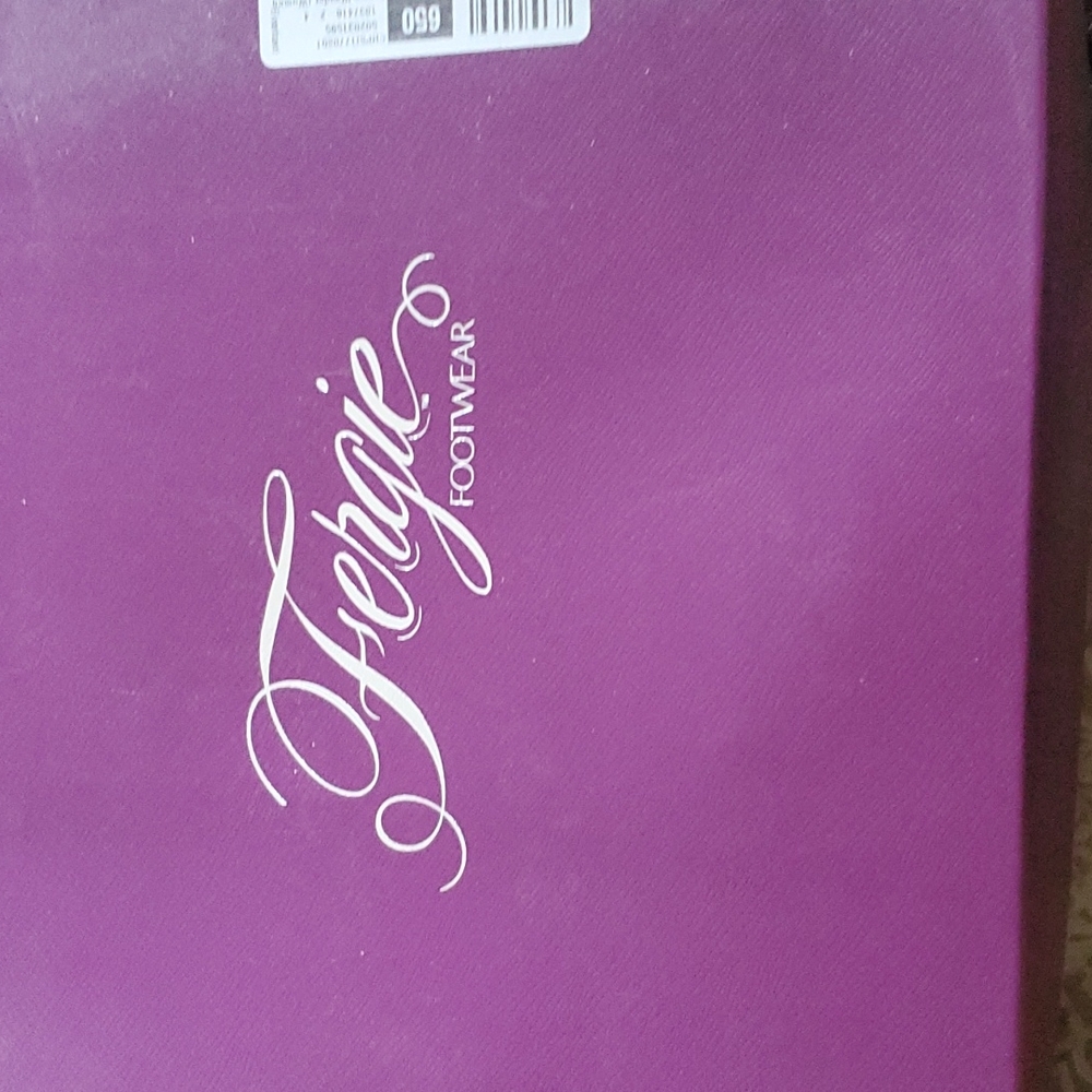 Fergie Wonder Grey booties
